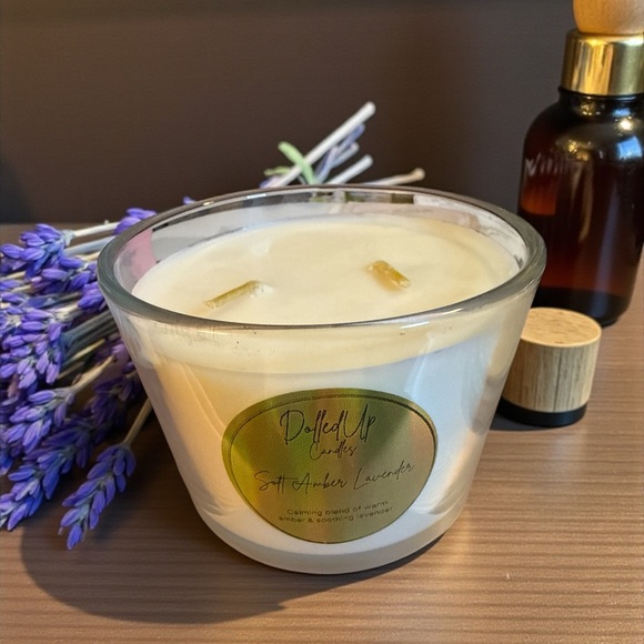 16oz Soft Amber Lavender Candle | Handmade Soy Candle - Picture 2 of 2